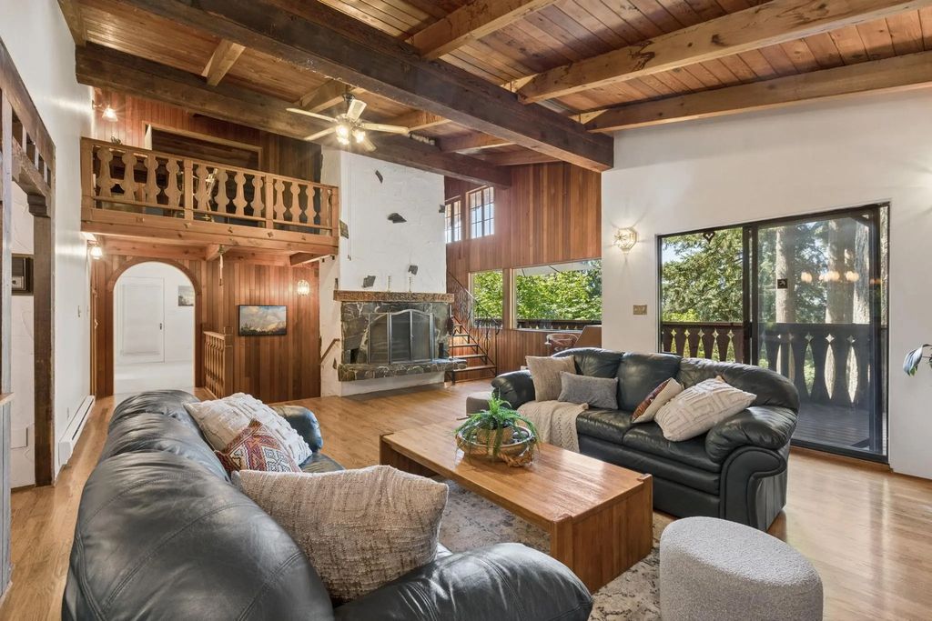 295 Bayview Road, Lions Bay