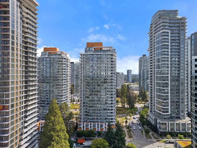 13303 Central Avenue 808, Surrey