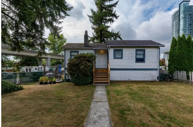 6891 Burlington Avenue, Burnaby
