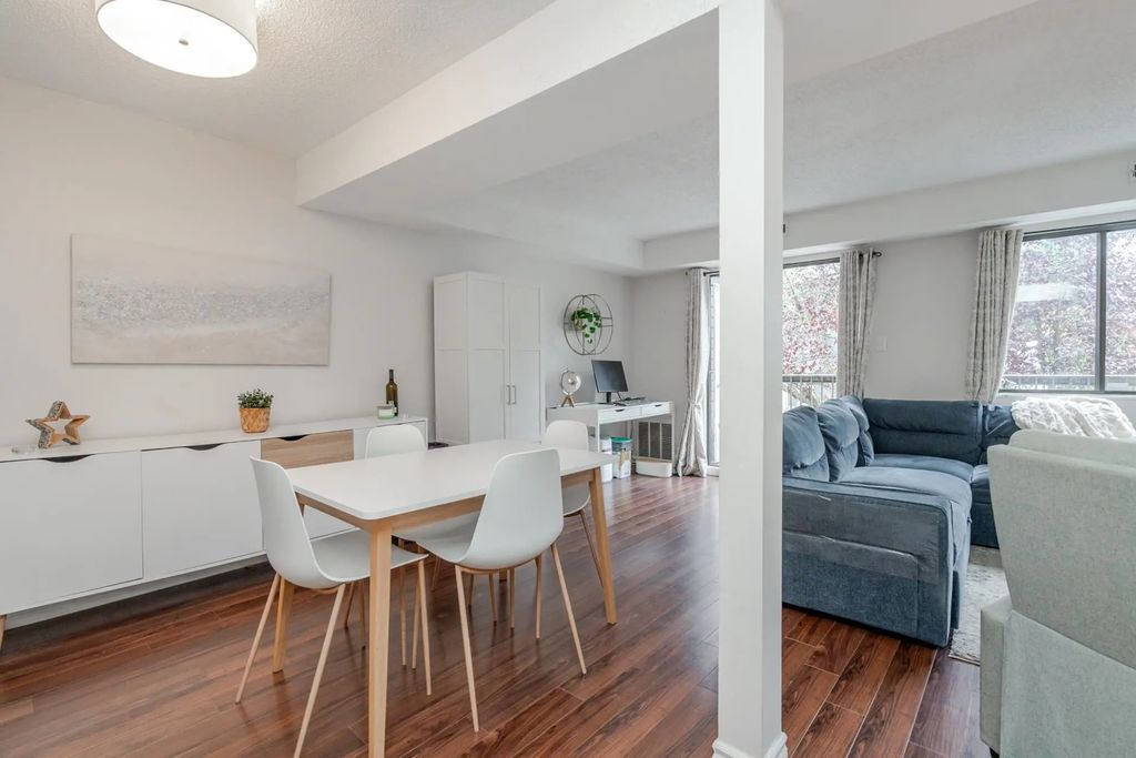 7363 Capistrano Drive, Burnaby
