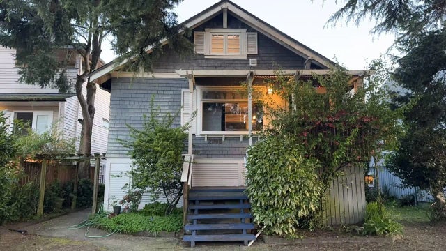 2908 W 8th Avenue, Vancouver