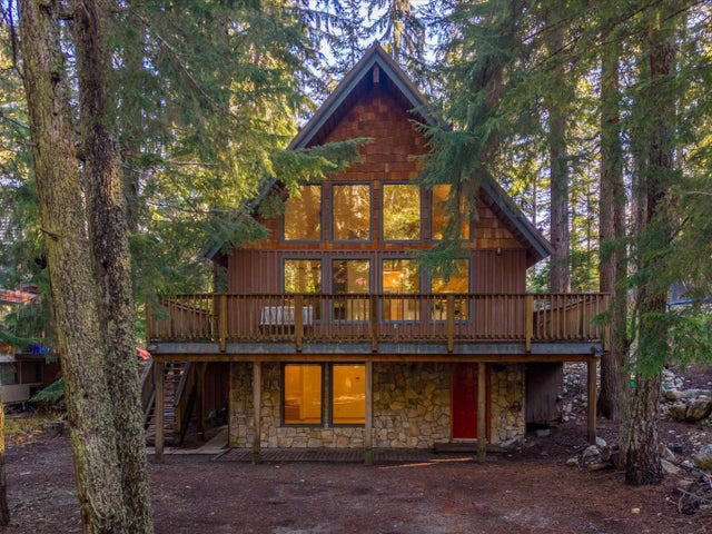 9356 Emerald Drive, Whistler