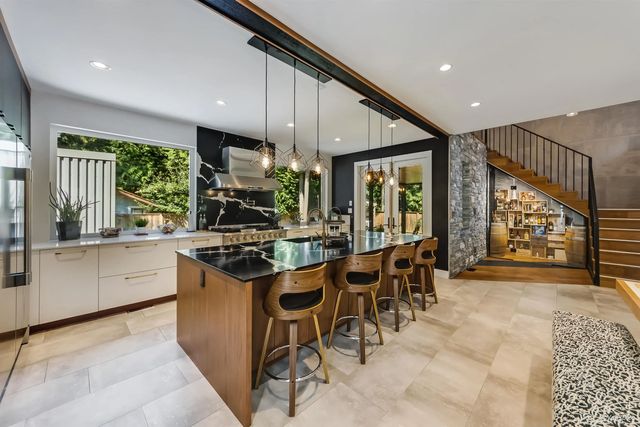 19889 42a Avenue, Langley