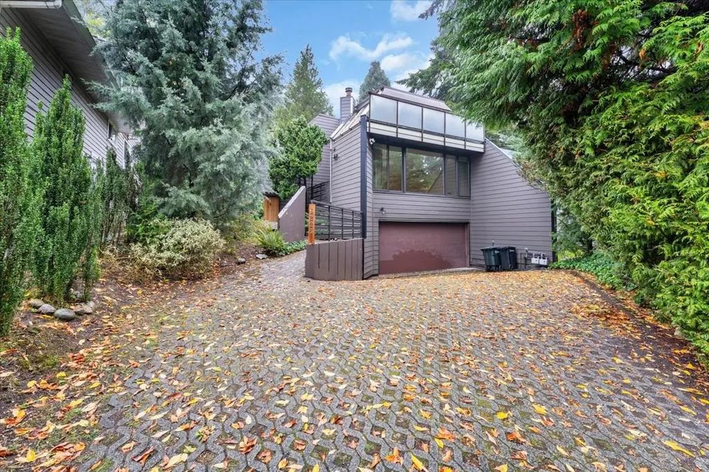6225 Mckee Street, Burnaby