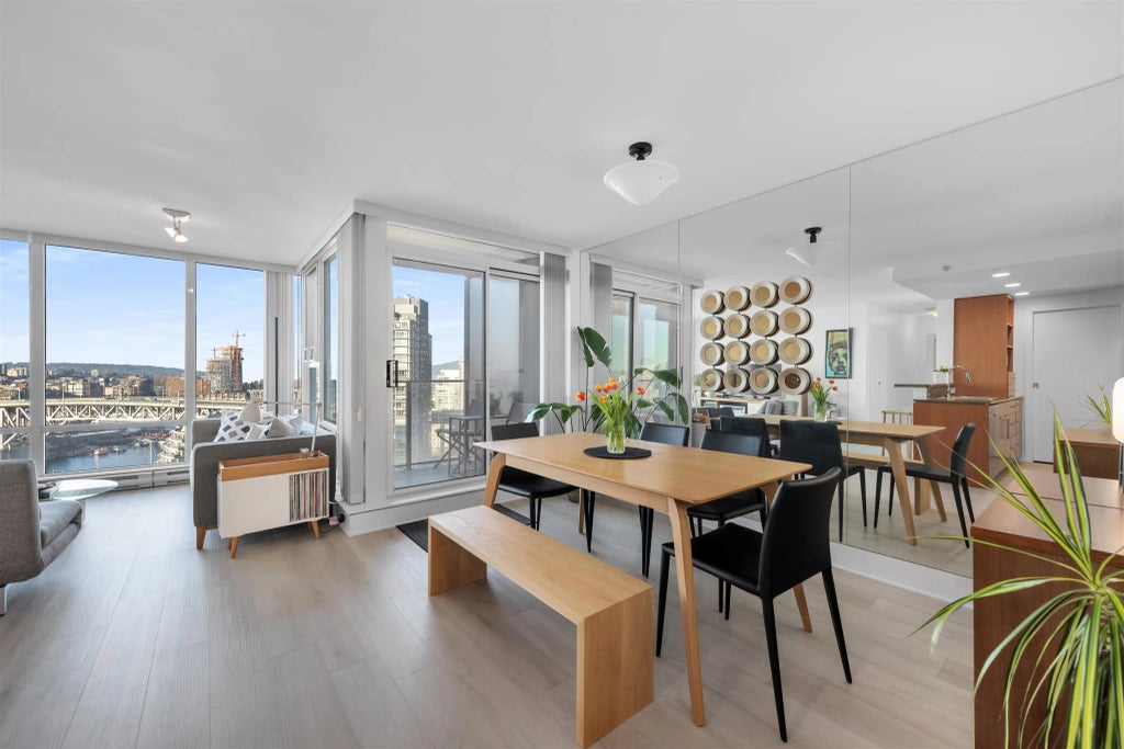 455 Beach Crescent 2105, Vancouver