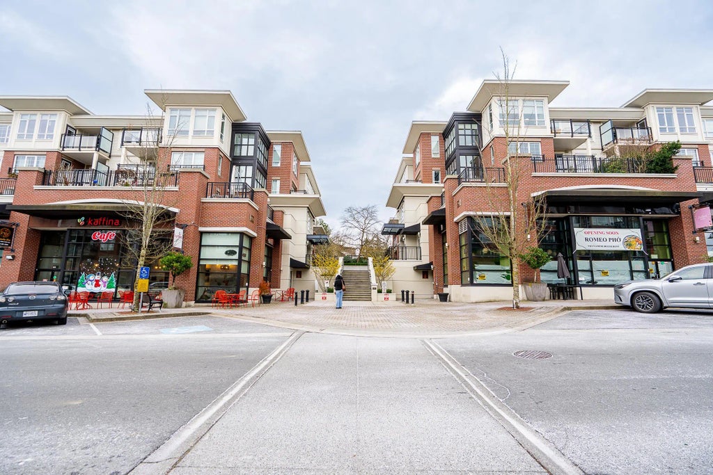 2950 King George Boulevard 303, Surrey