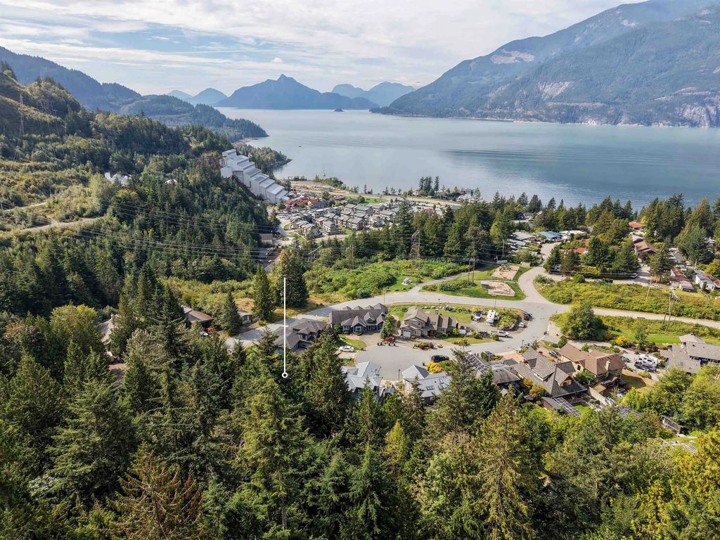 936 Thistle Place, Britannia Beach