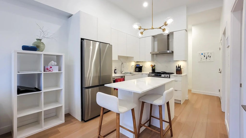 2331 Kelly Avenue 603, Port Coquitlam