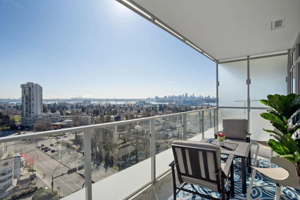 200 Klahanie Court 1503, West Vancouver