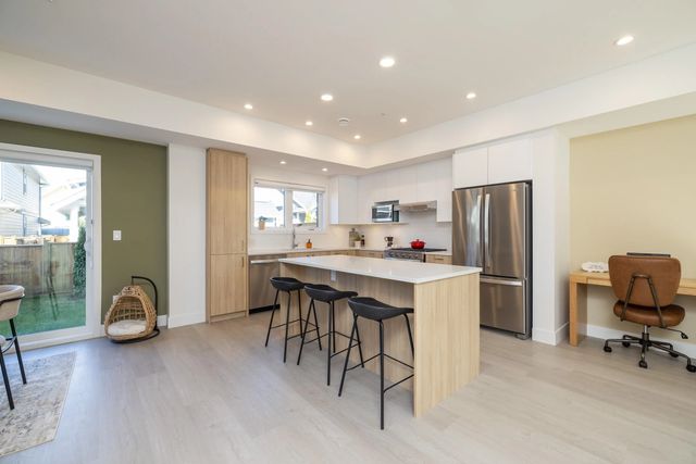 7381 Preston Boulevard 98, Mission