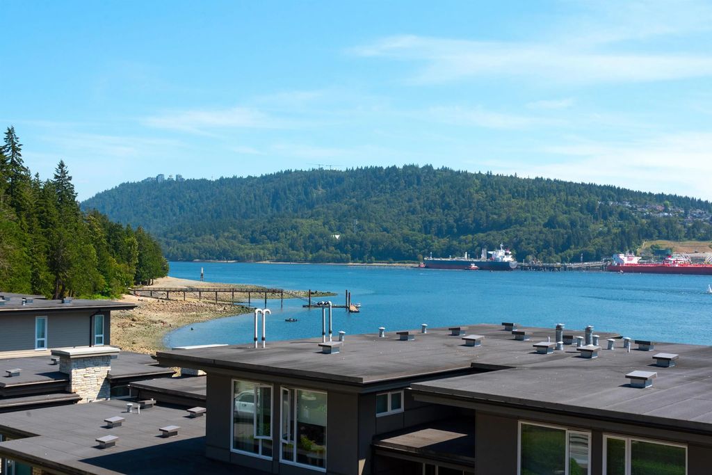 3873 Cates Landing Way 305, North Vancouver