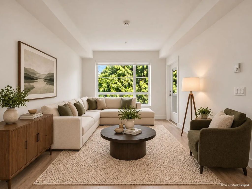 6338 King George Boulevard 306, Surrey