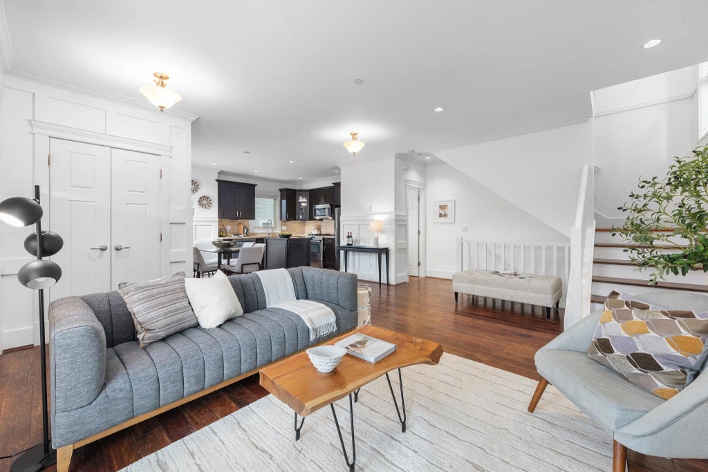 2525 W 7th Avenue, Vancouver