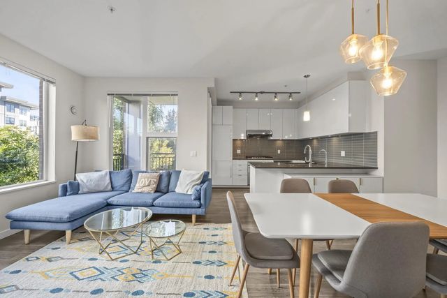 9311 Alexandra Road 215, Richmond