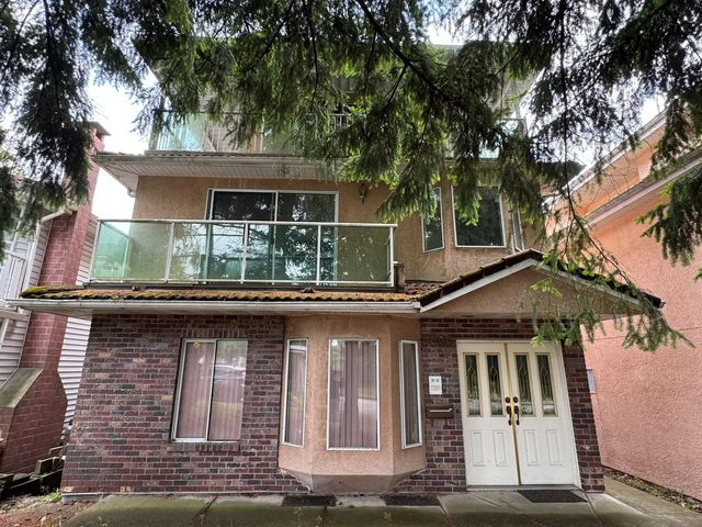 5896 Ontario Street, Vancouver