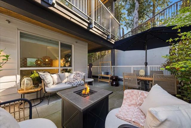 3229 St Johns Street 320, Port Moody