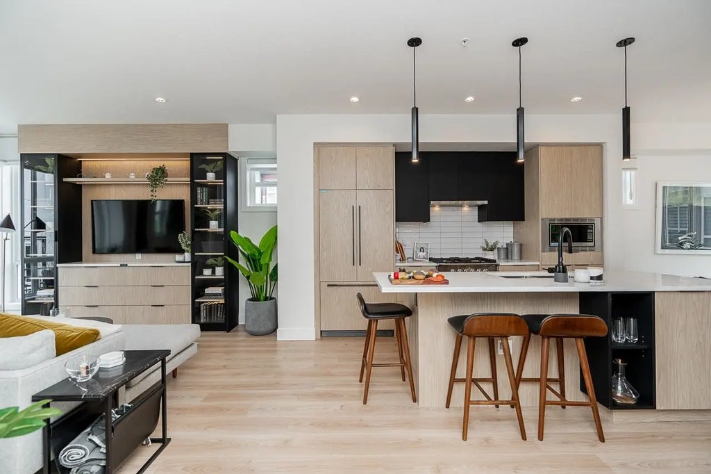 7670 207 Street 52, Langley