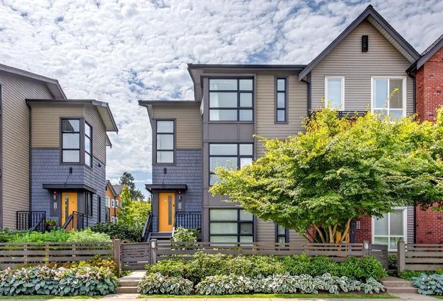 2380 Ranger Lane 105, Port Coquitlam
