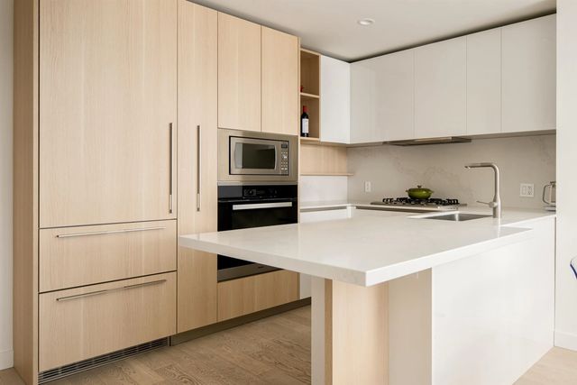 6833 Pearson Way 406, Richmond