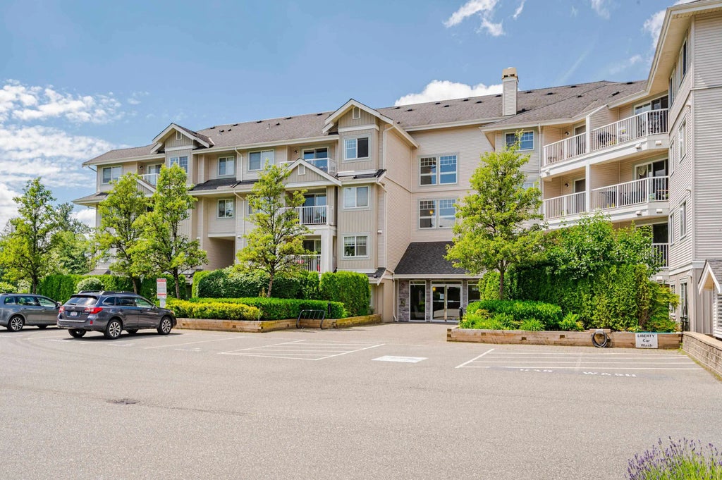 19366 65 Avenue 309, Surrey