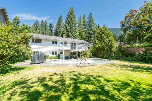 951 Canyon Boulevard, North Vancouver