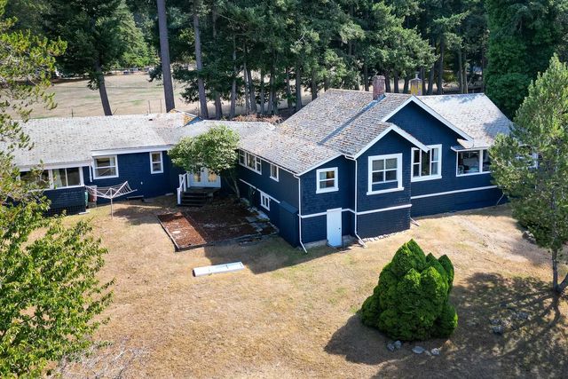 443 Fernhill Road, Mayne Island