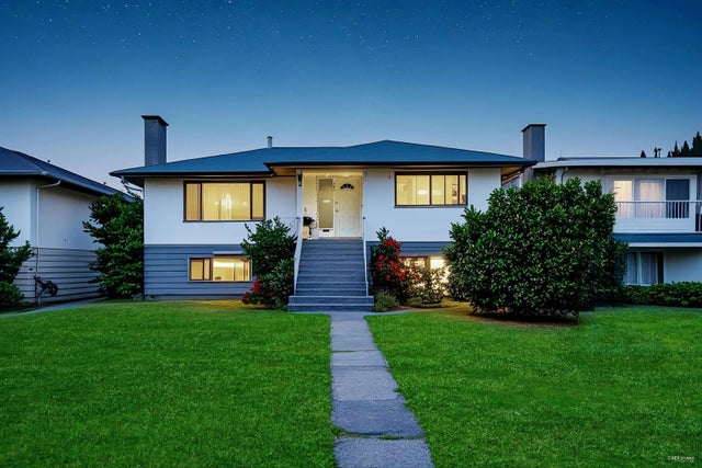 342 E 18th Street, North Vancouver