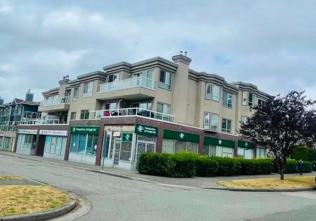 2288 Newport Avenue 302, Vancouver