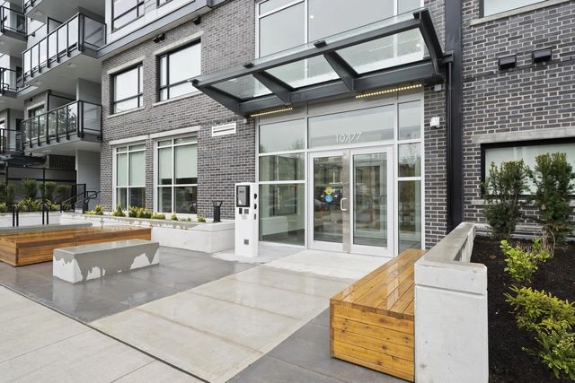 10777 138 Street 412, Surrey