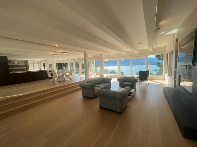 6175 Nelson Avenue, West Vancouver