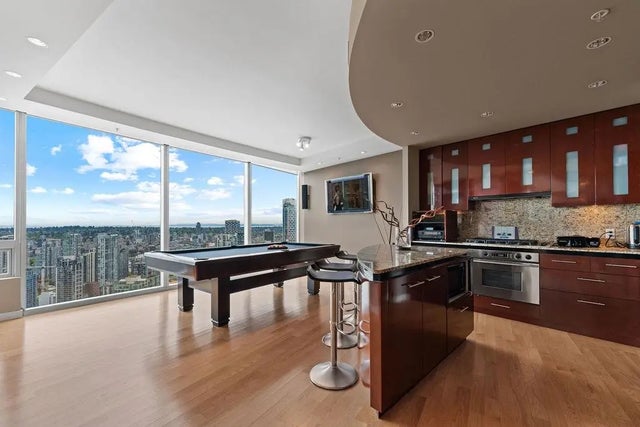 938 Nelson Street 4303, Vancouver