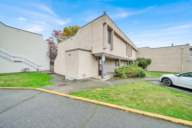 17702 60 Avenue 28, Surrey