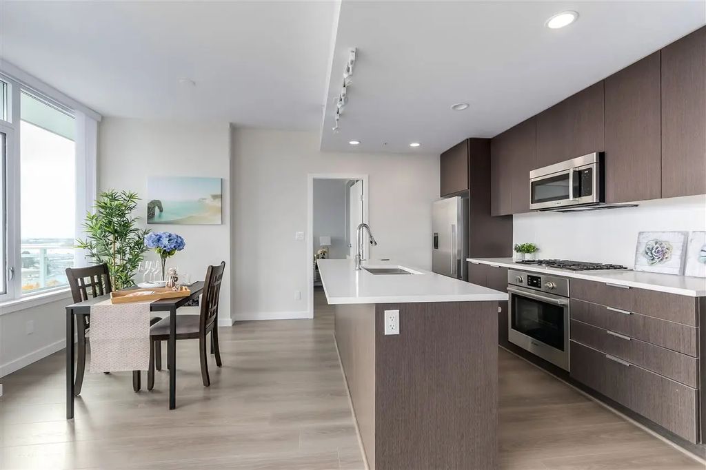 8688 Hazelbridge Way 1707, Richmond