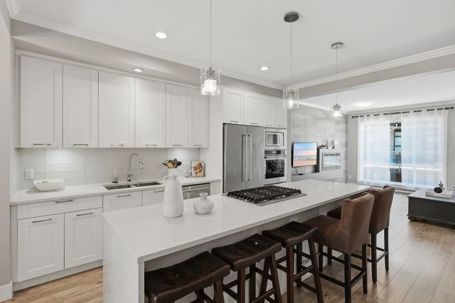 16488 64 Avenue 38, Surrey