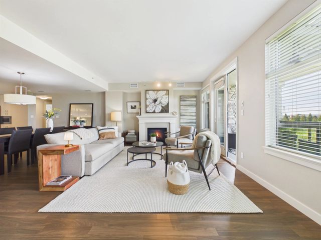 5055 Springs Boulevard 210, Tsawwassen