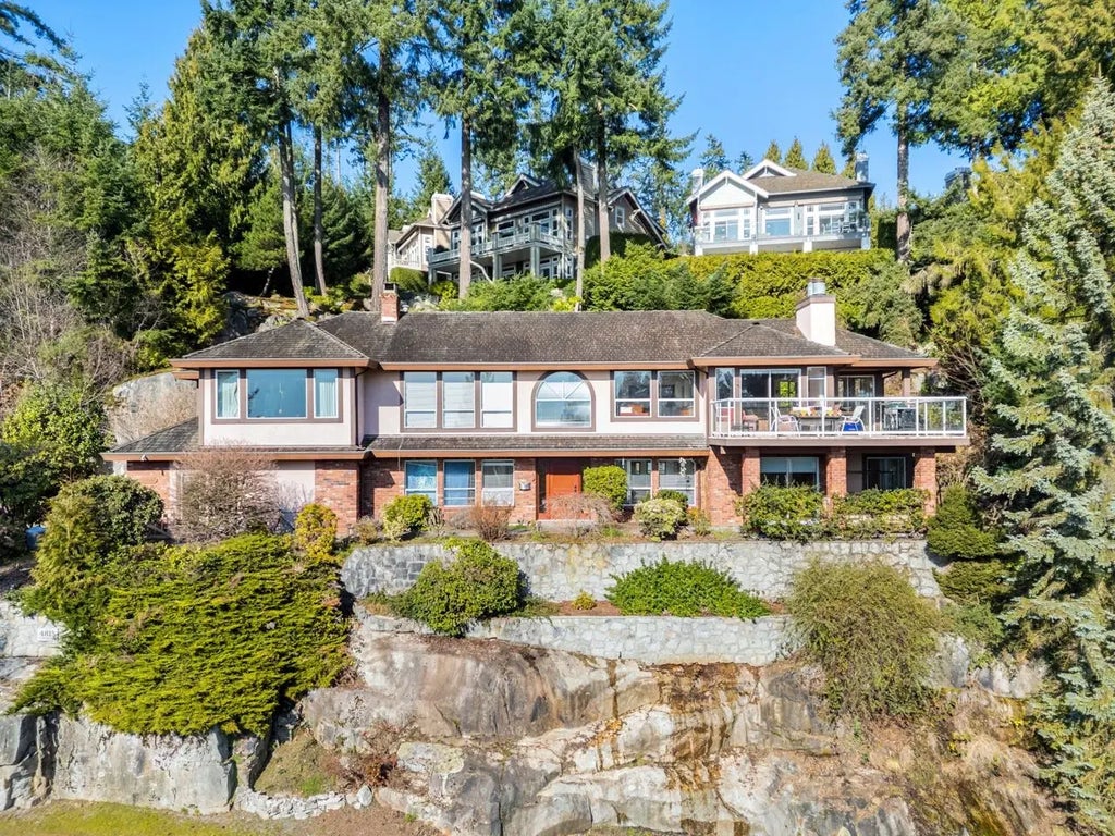 4815 Headland Close, West Vancouver