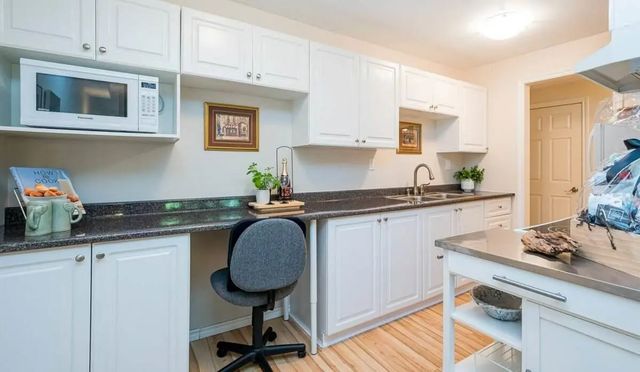 15020 North Bluff Road 102, White Rock