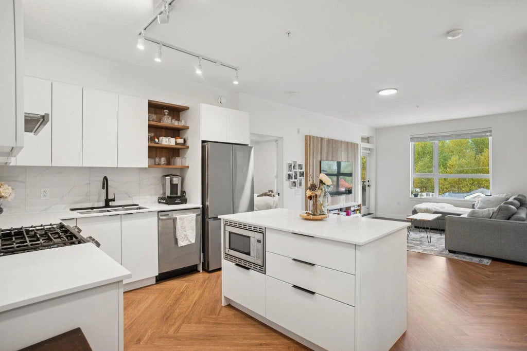 3229 St Johns Street 415, Port Moody