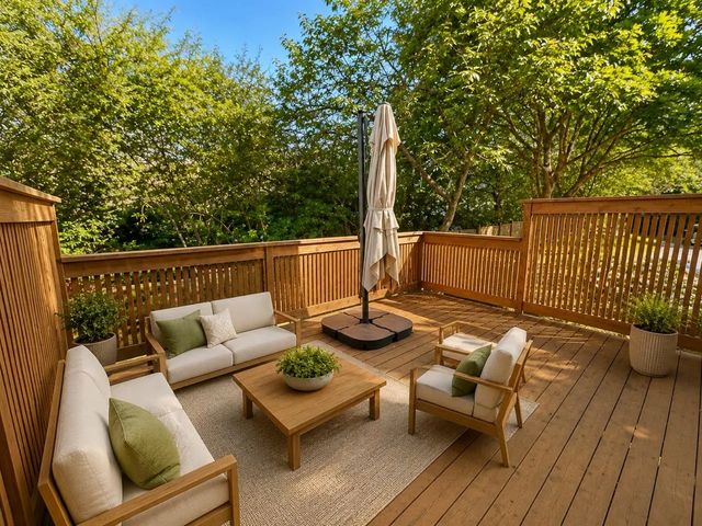 308 Highland Way 3, Port Moody