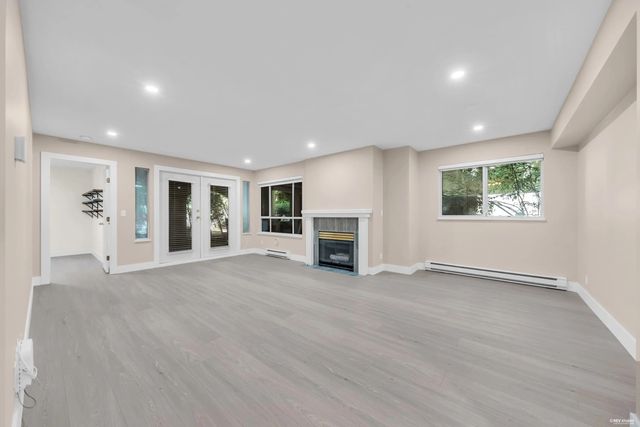 515 Whiting Way 107, Coquitlam