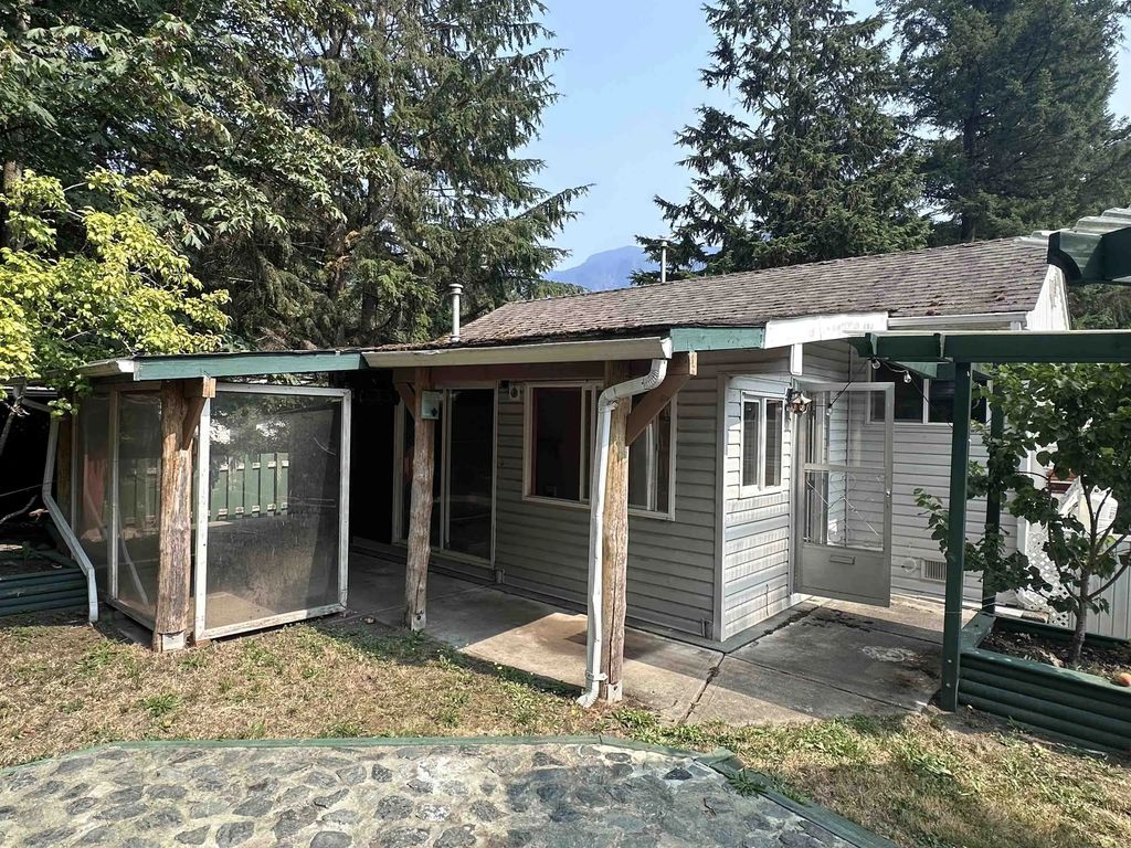 1650 Columbia Valley Road 43, Columbia Valley