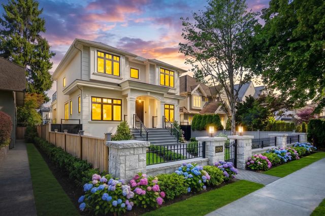 2755 W 38th Avenue, Vancouver