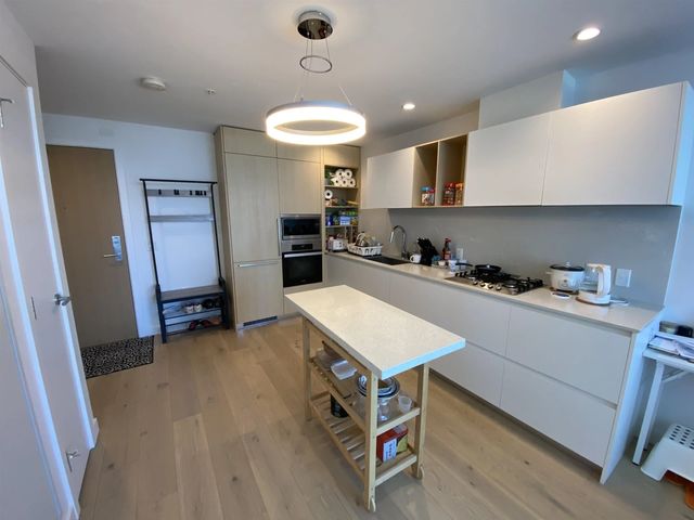 6000 Mckay Avenue 3203, Burnaby