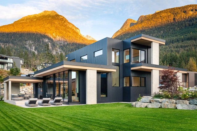 9257 Wedgemount Plateau Drive, Whistler
