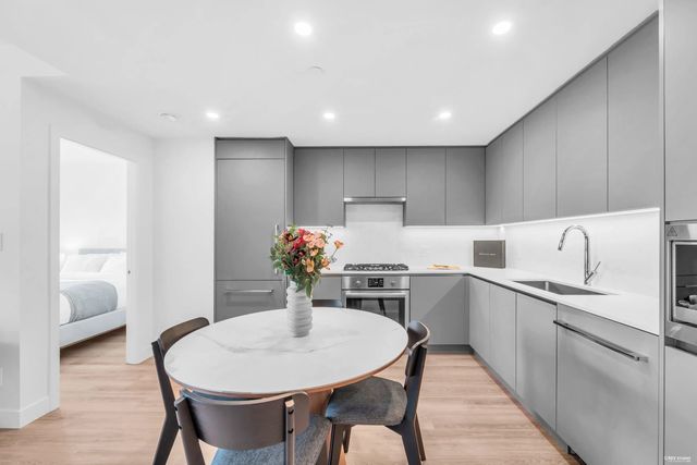7977 Lansdowne Road 601, Richmond