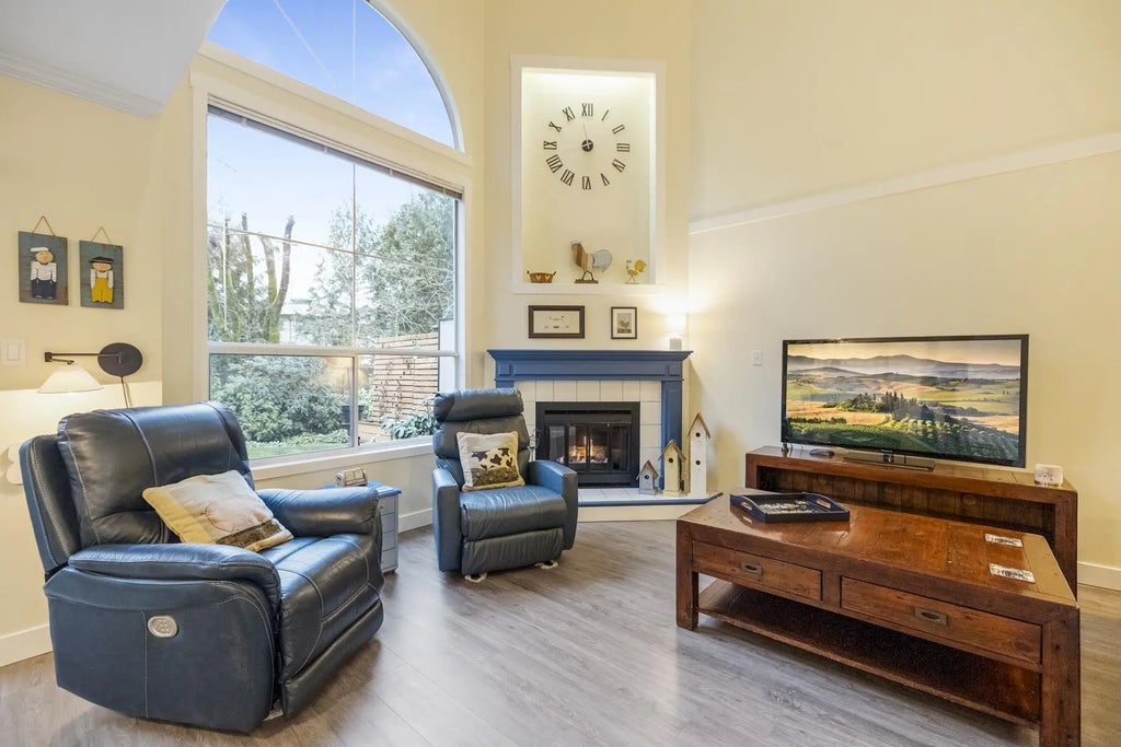 10250 155a Street 109, Surrey