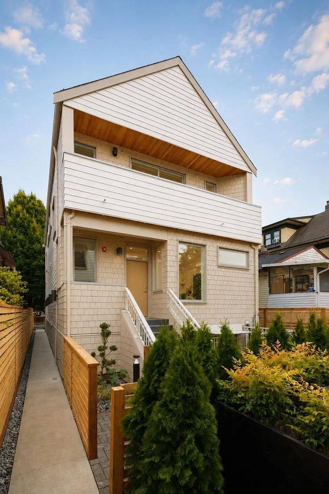 595 E 49th Avenue 3, Vancouver