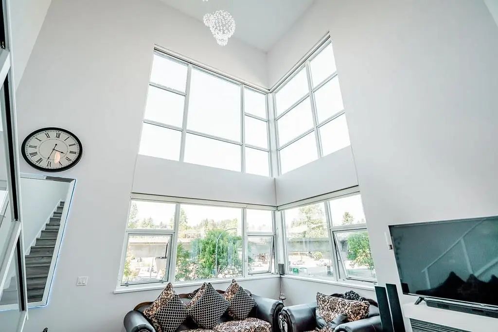 2225 Holdom Avenue 304, Burnaby