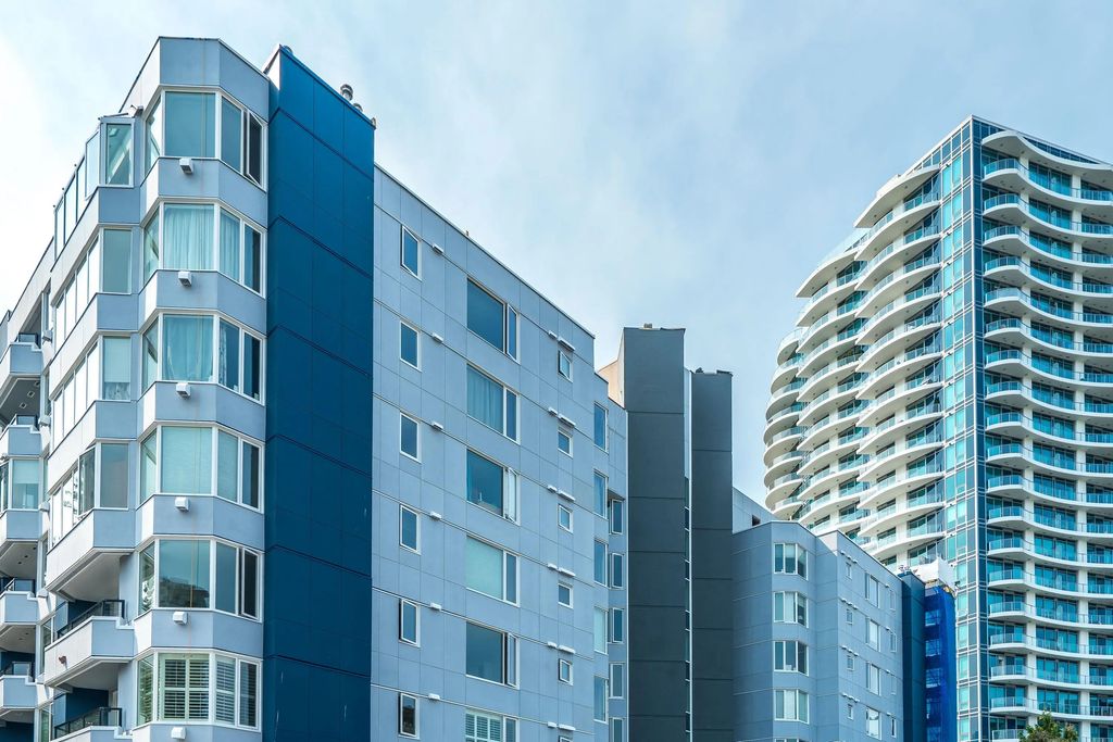 15111 Russell Avenue 412, White Rock
