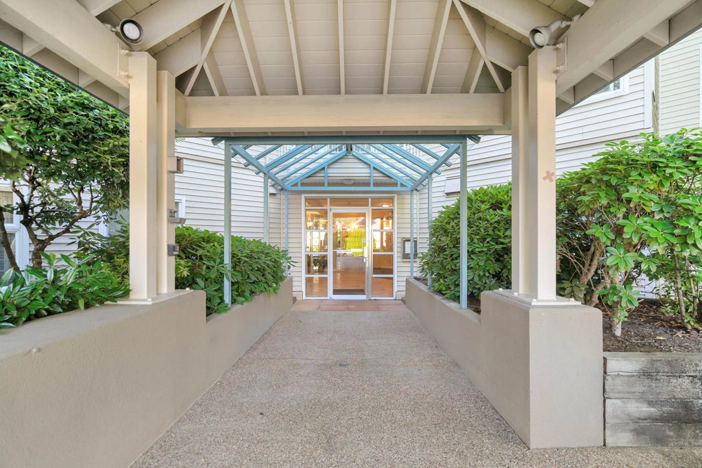 10675 138a Street 106, Surrey